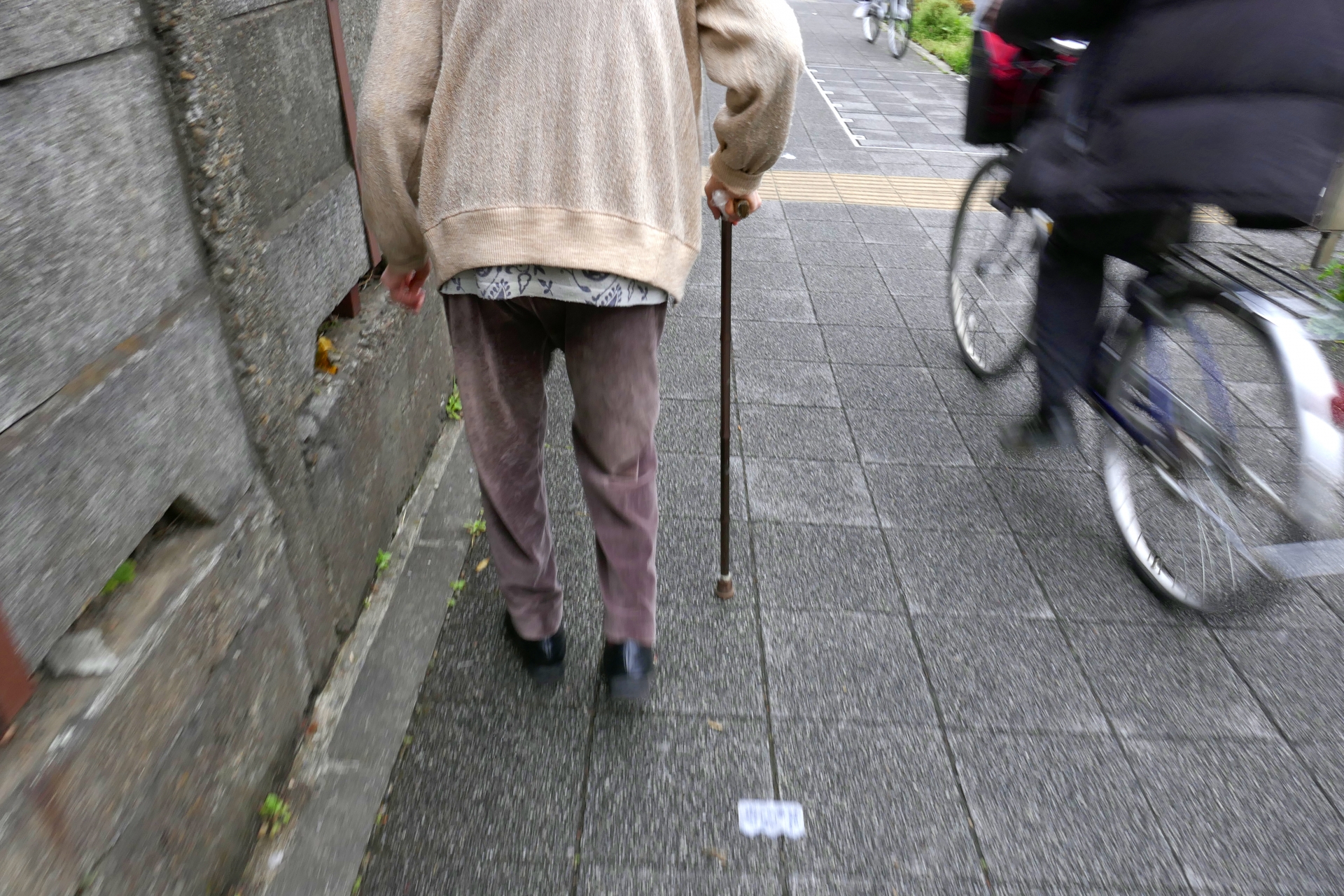 認知症による徘徊とは